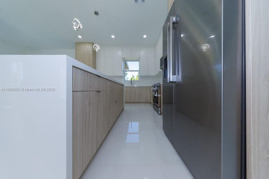 Image 81 of a home in .