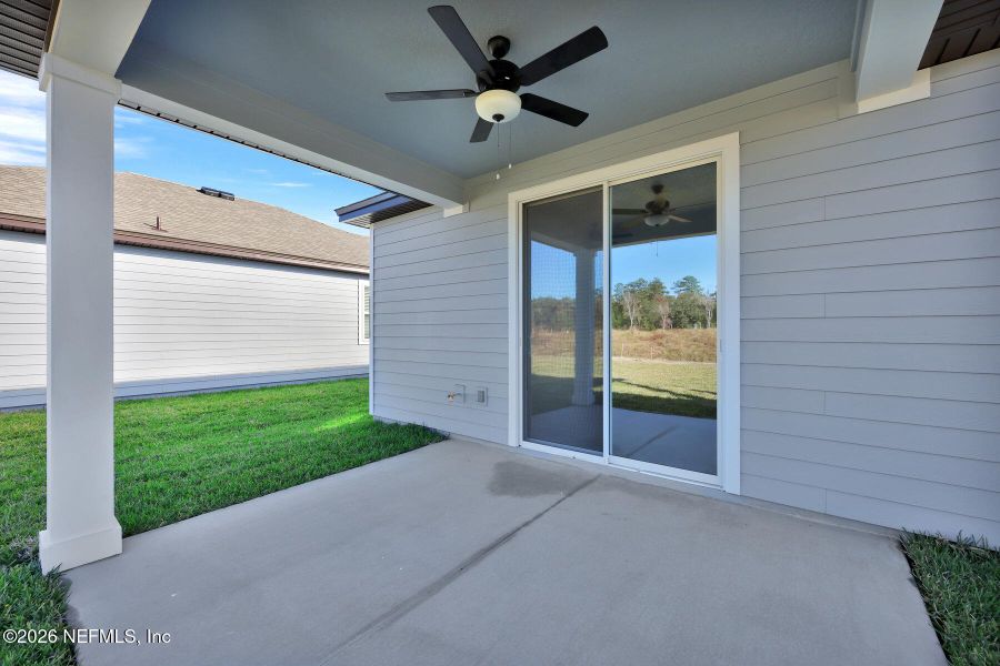 Exterior details and patio area of a home in Jennings Farm, Middleburg (Image 4).