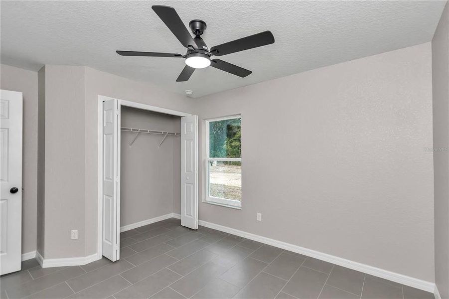 Spacious, unfurnished interior of a new home in , Ocala (Image 32).