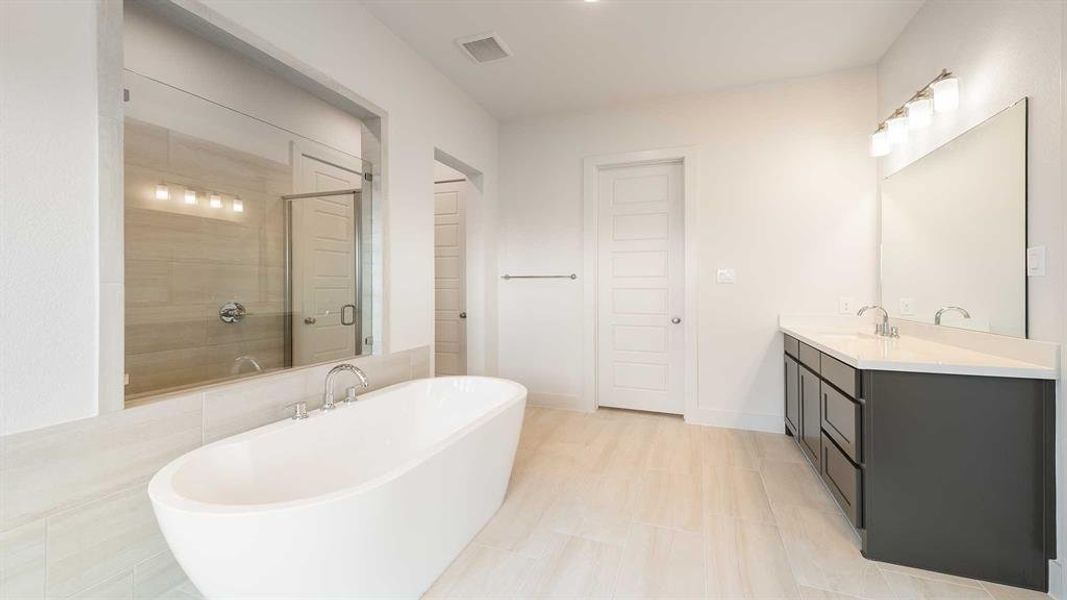 Furnished interior view inside a new home in Myrtle Creek 60', Waxahachie (Image 10). Furnished interior view inside a new home in Myrtle Creek 60', Waxahachie (Image 10).