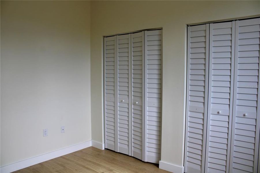 Spacious, unfurnished interior of a new home in , Port Charlotte (Image 37).