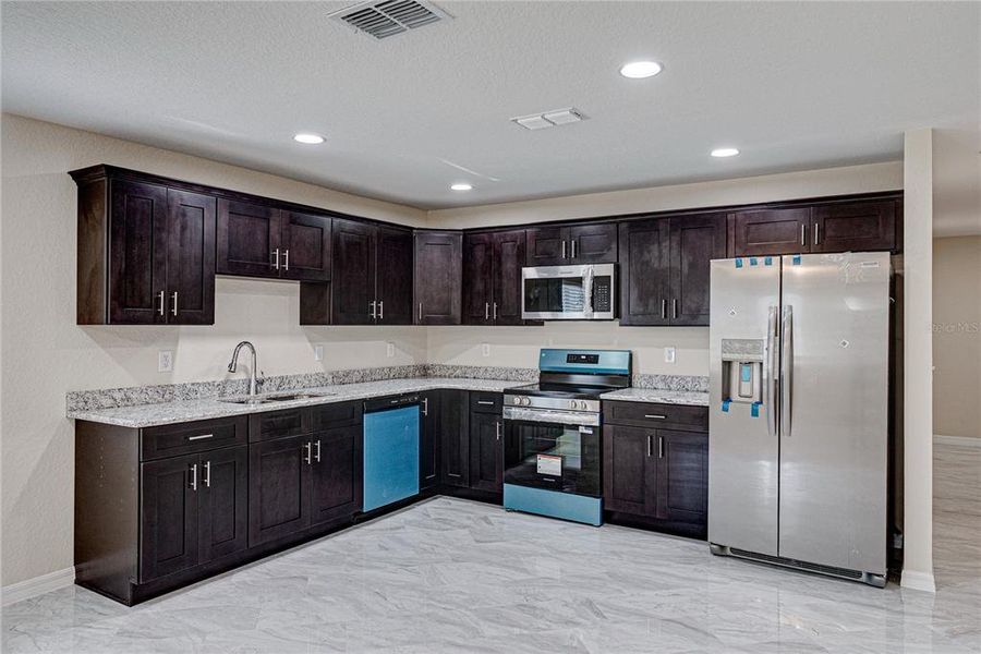 Furnished interior view inside a new home in , Bartow (Image 5).