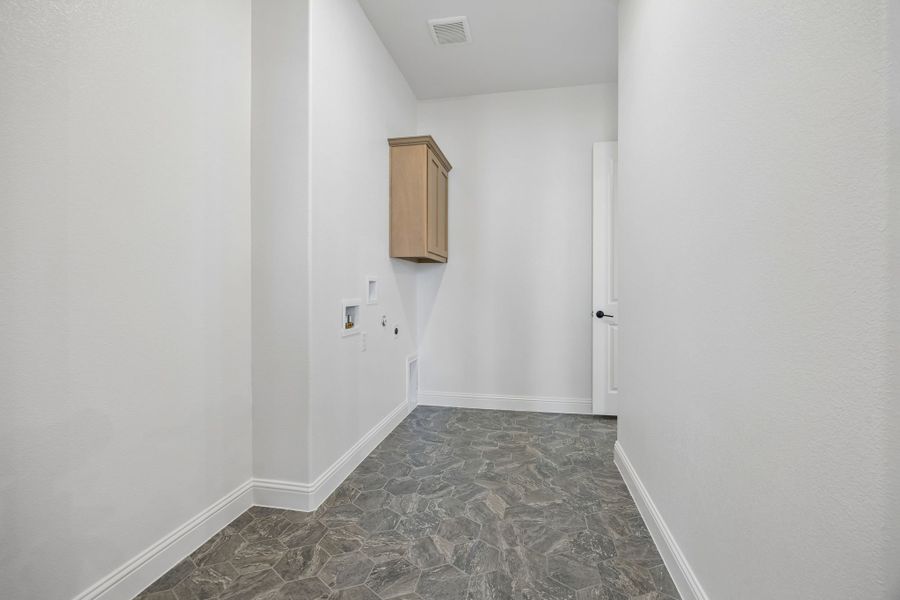 Spacious, unfurnished interior of a new home in Joshua Meadows, Joshua (Image 26).