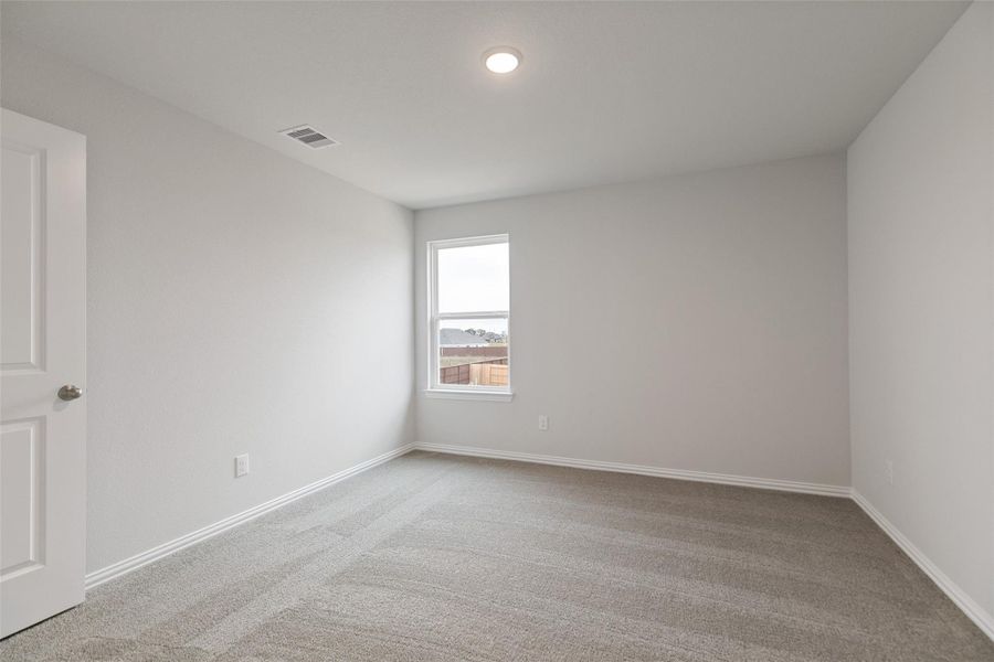 Spacious, unfurnished interior of a new home in Oakwood Estates, Waller (Image 29).