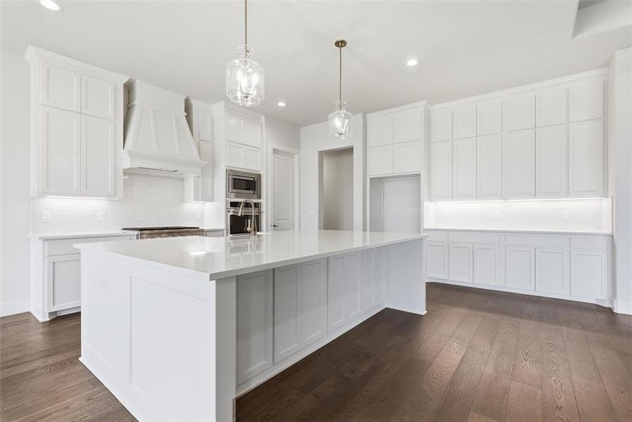 Furnished interior view inside a new home in Aledo Heights - Aledo ISD, Aledo (Image 13).