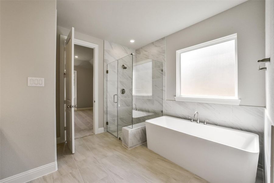 Furnished interior view inside a new home in Evergreen 60', Conroe (Image 3).