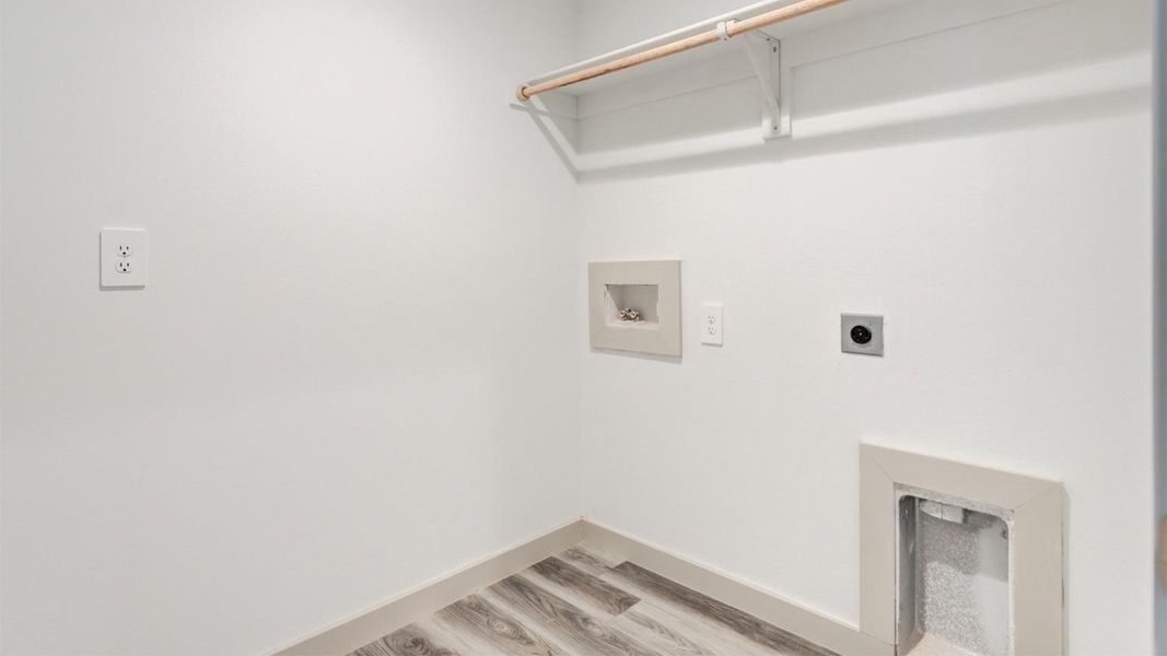 Representative unfurnished interior of a home built from the The Elgin by D.R. Horton in Everest Heights, Lubbock (Image 14).