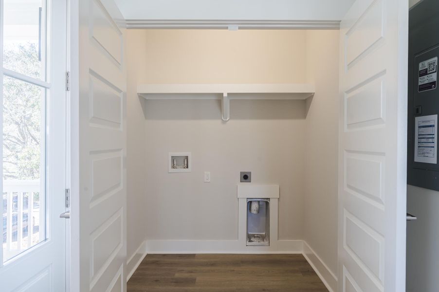 Spacious, unfurnished interior of a new home in Ferryboat Landing, Charleston (Image 21).