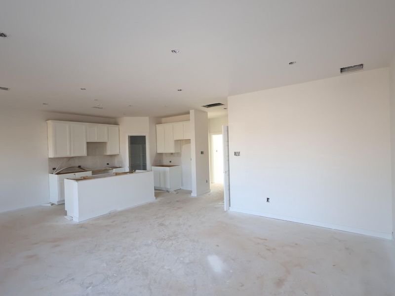 Spacious, unfurnished interior of a new home in Magnolia Ridge, Magnolia (Image 11). Spacious, unfurnished interior of a new home in Magnolia Ridge, Magnolia (Image 11).