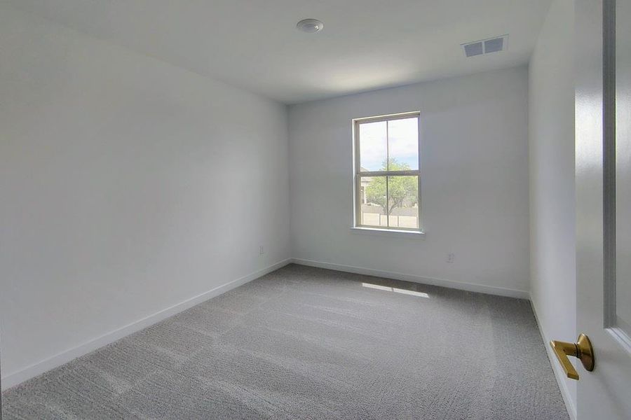 Spacious, unfurnished interior of a new home in Wolf Ranch, Georgetown (Image 14).