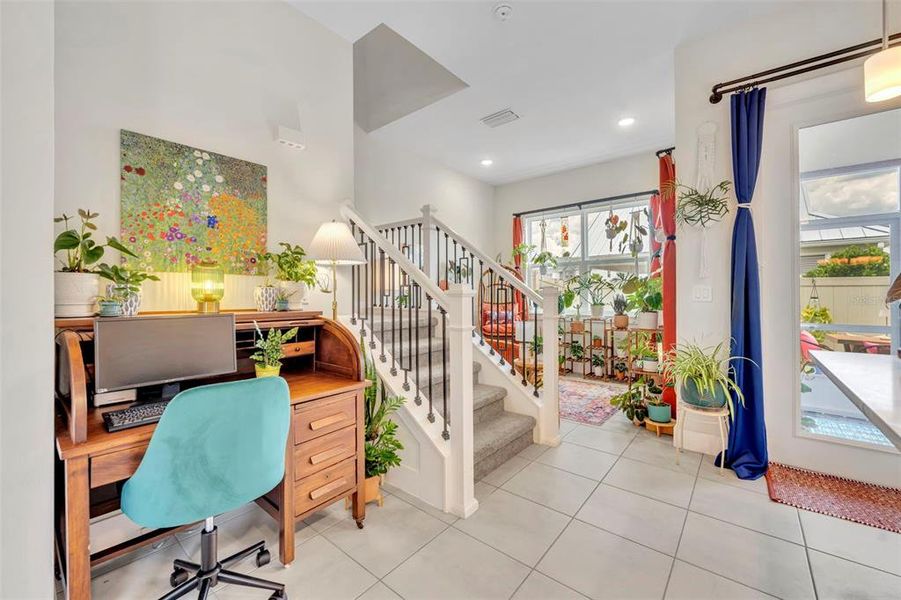 Furnished interior view inside a new home in , Oviedo (Image 25).