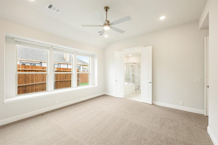 Spacious, unfurnished interior of a new home in Ridgepoint, Midlothian (Image 33).