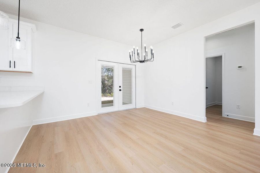 Spacious, unfurnished interior of a new home in , Middleburg (Image 30).