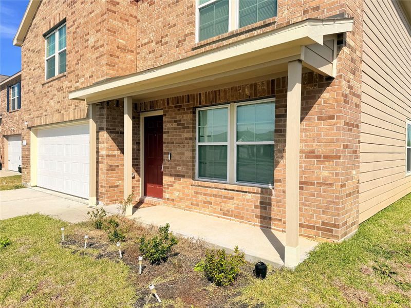 Exterior details and patio area of a home in Grand Oaks Reserve, Cleveland (Image 3). Exterior details and patio area of a home in Grand Oaks Reserve, Cleveland (Image 3).