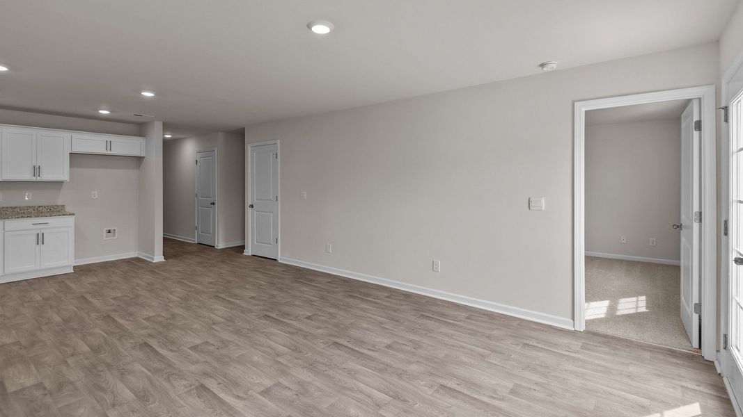 Spacious, unfurnished interior of a new home in Hobbs Farm, Ayden (Image 14).