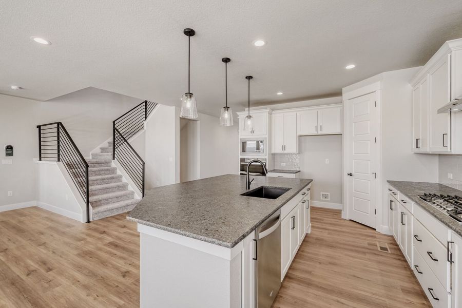 8702 Long Beach - Kitchen