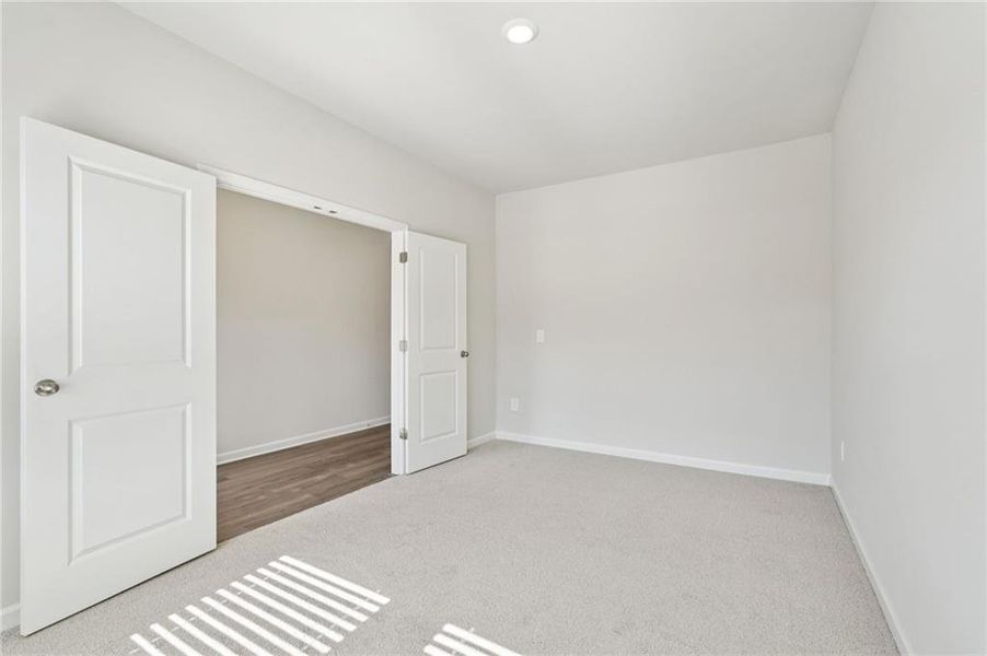 Spacious, unfurnished interior of a new home in Ivey Township, Dallas (Image 31).