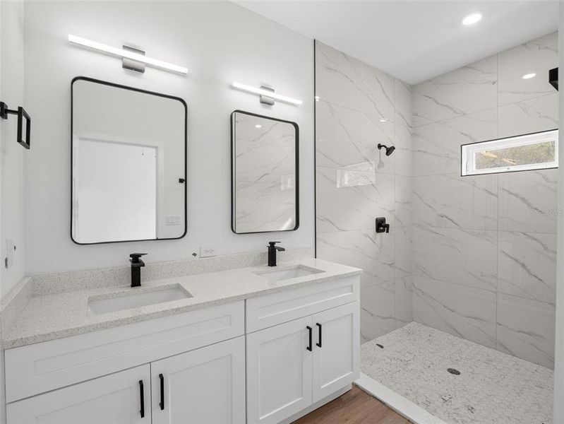 Furnished interior view inside a new home in , Ocklawaha (Image 11).