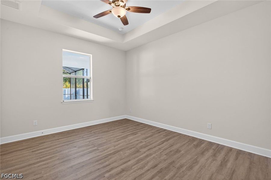 Spacious, unfurnished interior of a new home in Cape Coral, Cape Coral (Image 15).
