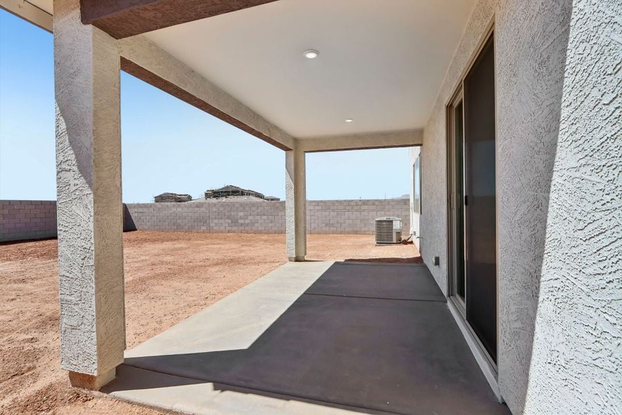 Exterior details and patio area of a home in Skyline Village Enclaves, San Tan Valley (Image 3).