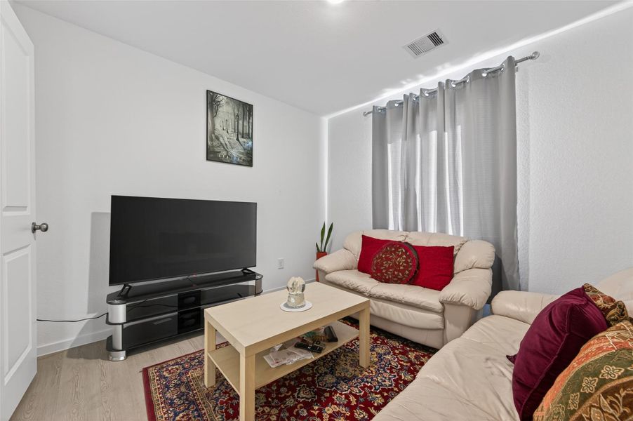 Furnished interior view inside a new home in The Grand Prairie: Watermill Collection, Hockley (Image 28).