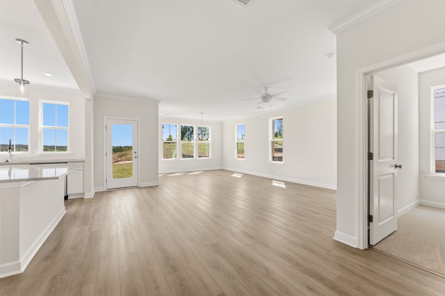 Spacious, unfurnished interior of a new home in Landmark Commons, Boiling Springs (Image 16).