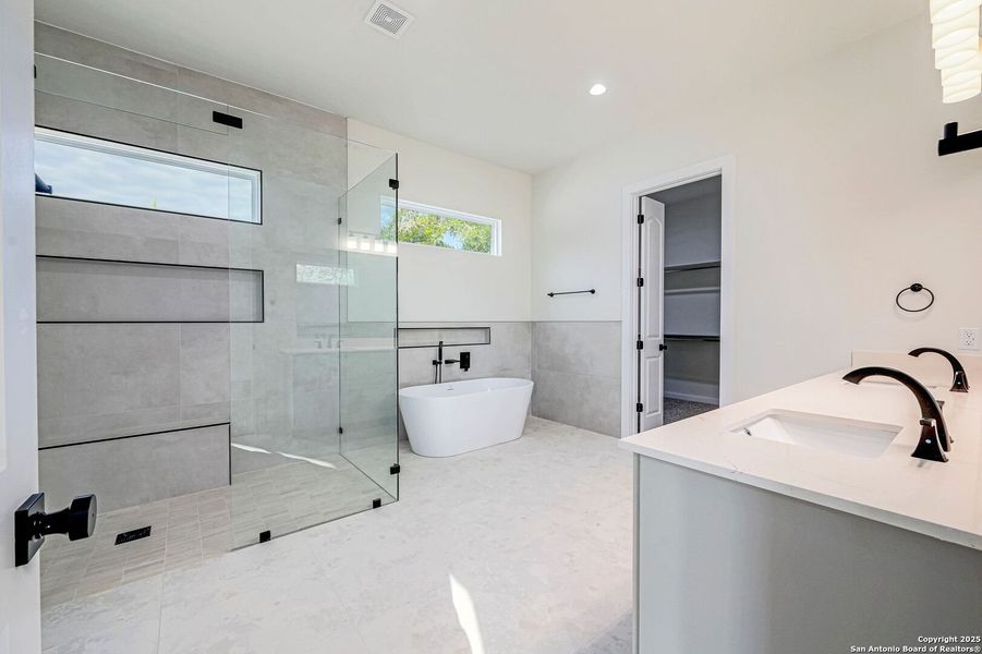 Furnished interior view inside a new home in , Fischer (Image 5).