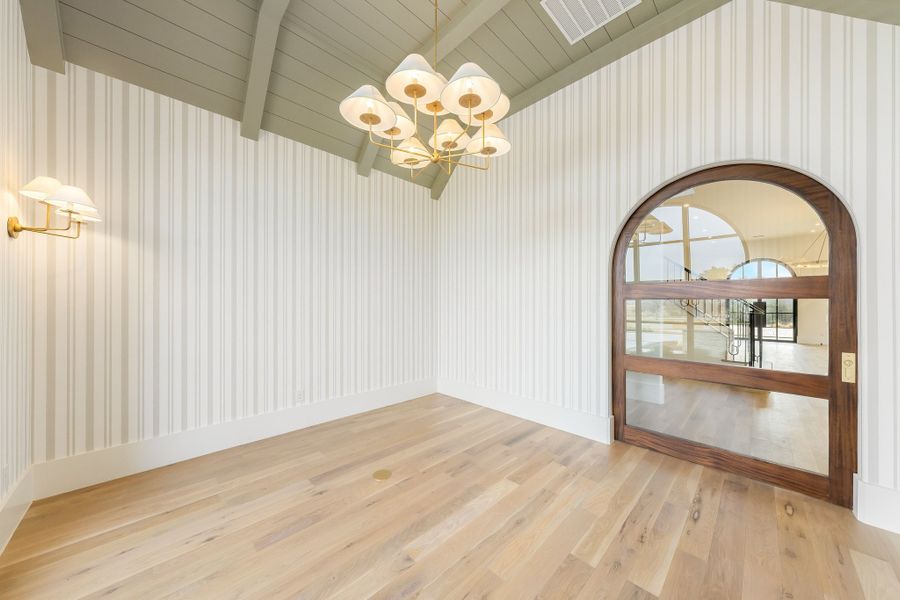 Spacious, unfurnished interior of a new home in Fleming Pointe, Fort Worth (Image 39). Spacious, unfurnished interior of a new home in Fleming Pointe, Fort Worth (Image 39).