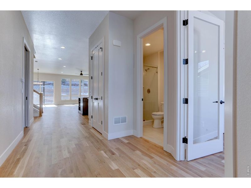 Spacious, unfurnished interior of a new home in , Louisville (Image 12).