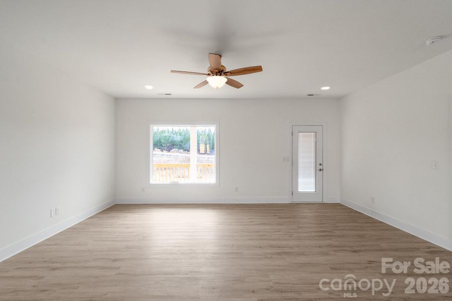 Spacious, unfurnished interior of a new home in , Monroe (Image 28).