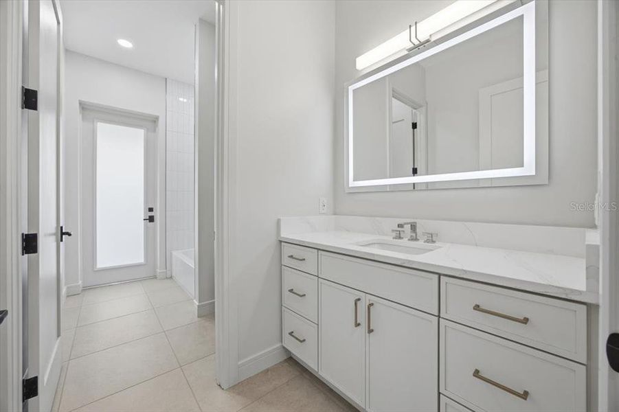Furnished interior view inside a new home in , Plant City (Image 8).