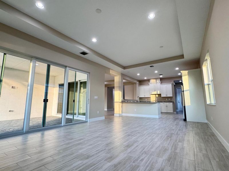Spacious, unfurnished interior of a new home in Westlake, Loxahatchee (Image 23).