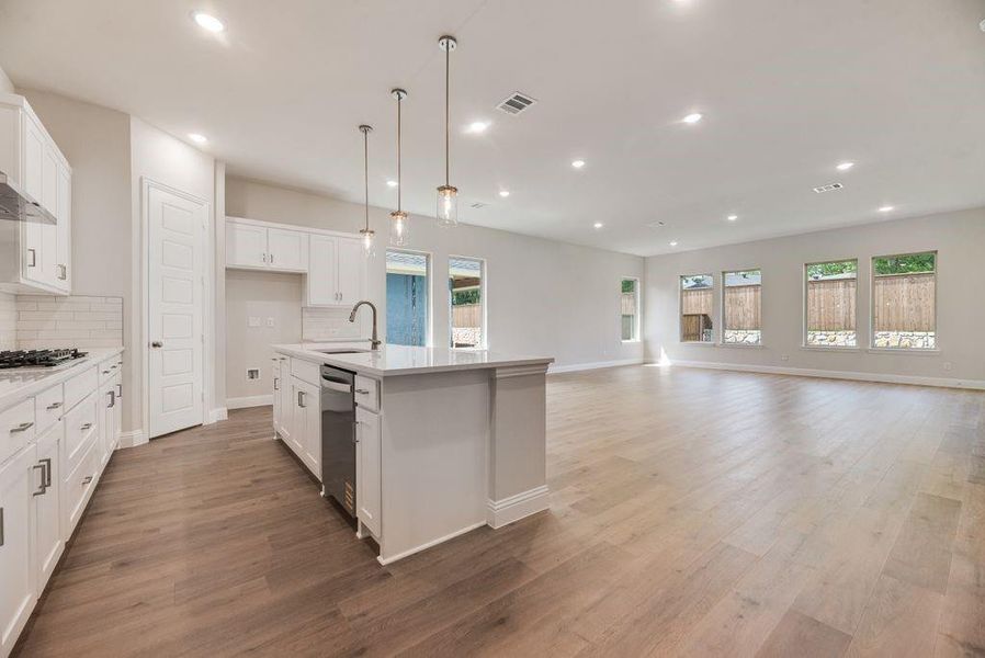 Furnished interior view inside a new home in Bayside, Rowlett (Image 12).