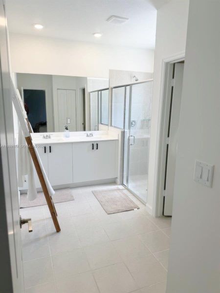 Image 12 of a home in .