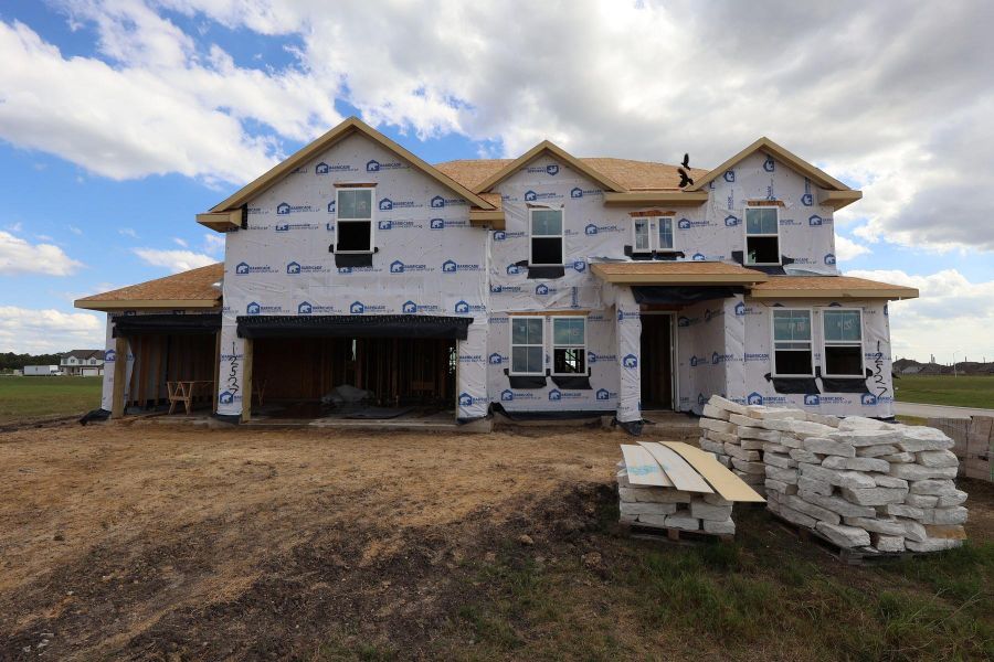 Two story home with 4 beds, 3.5 baths, and 3 car garage Two story home with 4 beds, 3.5 baths, and 3 car garage