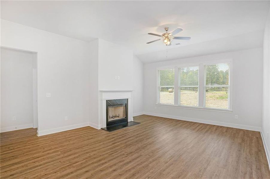 Spacious, unfurnished interior of a new home in Waters Edge, Mansfield (Image 16).