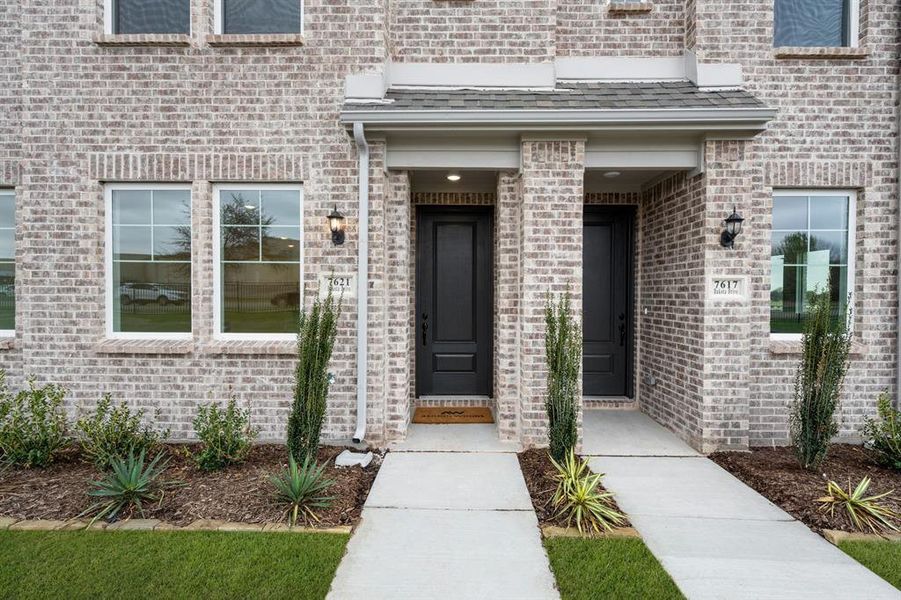 7621 Dakota- Back-7389