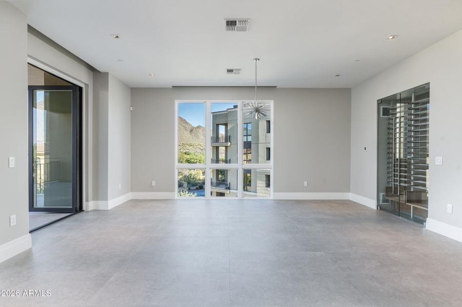 18720 N 101st St #3008