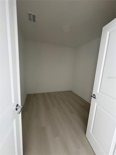 Spacious, unfurnished interior of a new home in , Orlando (Image 11).