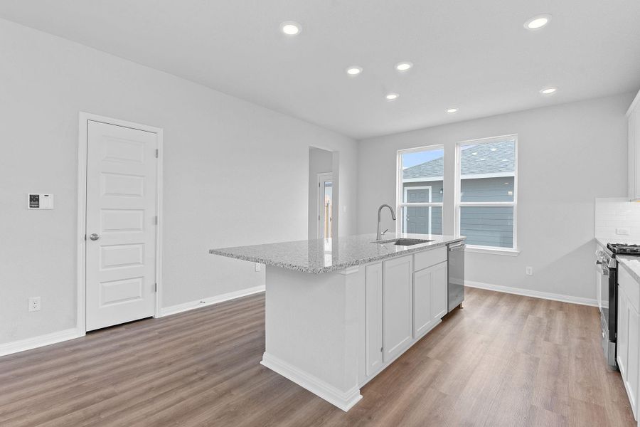 Spacious, unfurnished interior of a new home in Retreat at Hero Way, Leander (Image 22).