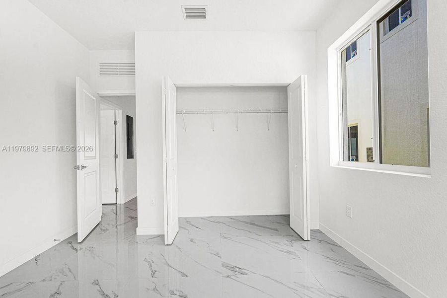 Spacious, unfurnished interior of a new home in , Miami (Image 29).