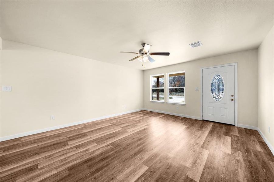 Spacious, unfurnished interior of a new home in , West Tawakoni (Image 15).
