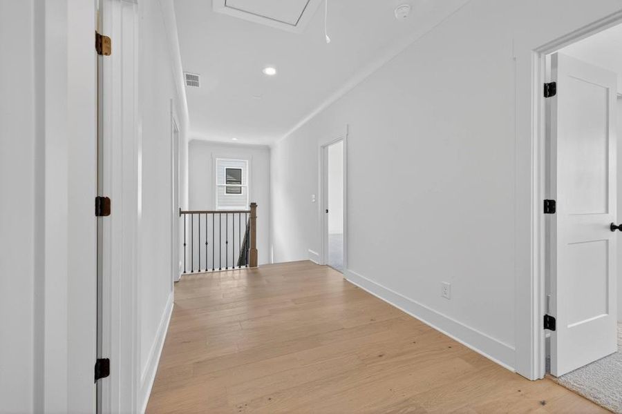 Spacious, unfurnished interior of a new home in Livingstone Park, Kennesaw (Image 18).