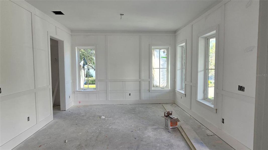 Spacious, unfurnished interior of a new home in , Tampa (Image 29).