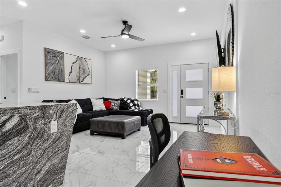 Furnished interior view inside a new home in , Thonotosassa (Image 42). Furnished interior view inside a new home in , Thonotosassa (Image 42).