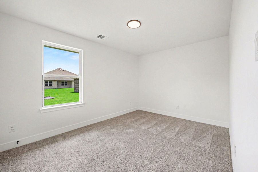 Spacious, unfurnished interior of a new home in Greystone, Angleton (Image 14).