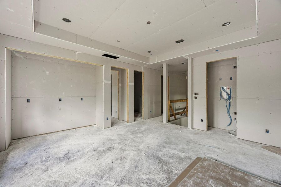 An overlook hallway leads to 3 ensuite secondary bedrooms! An overlook hallway leads to 3 ensuite secondary bedrooms!