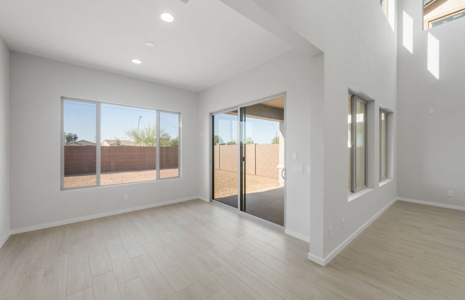 Spacious, unfurnished interior of a new home in Legado West, Queen Creek (Image 24). Spacious, unfurnished interior of a new home in Legado West, Queen Creek (Image 24).