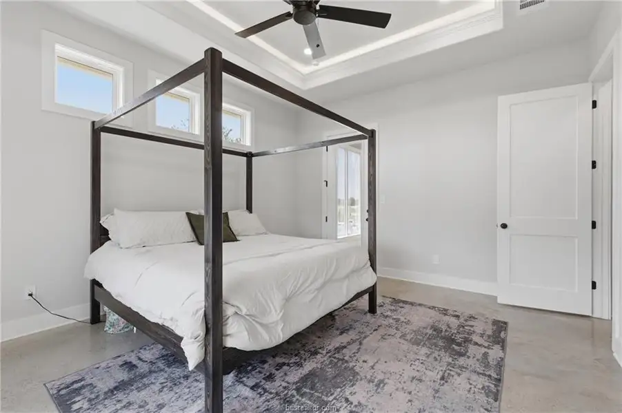 Furnished interior view inside a new home in , Bryan (Image 15).