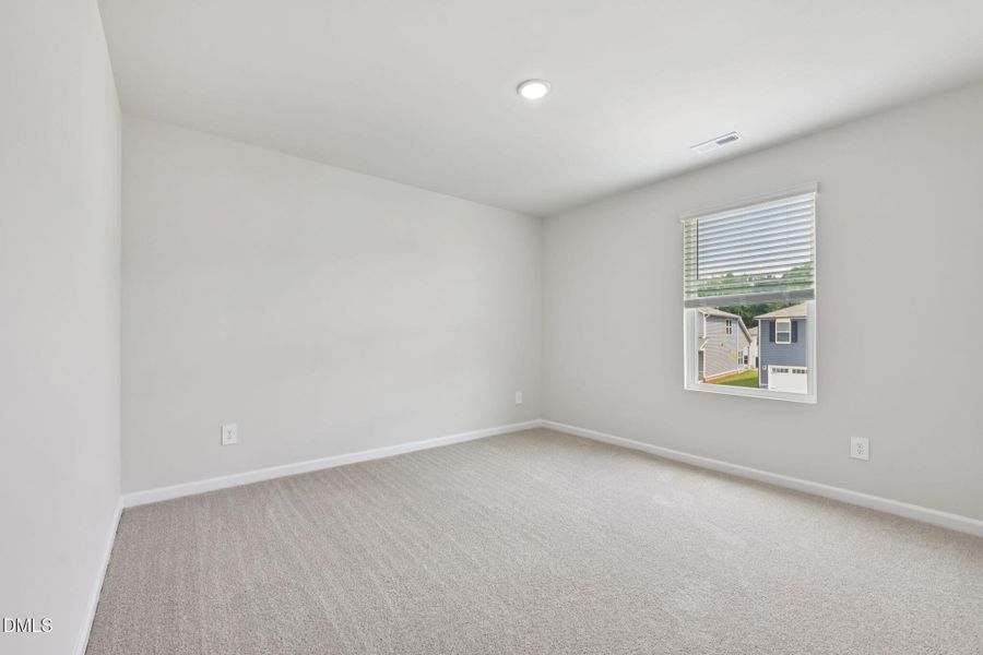 37-web-or-mls-Oak Manor - Raleigh - 716